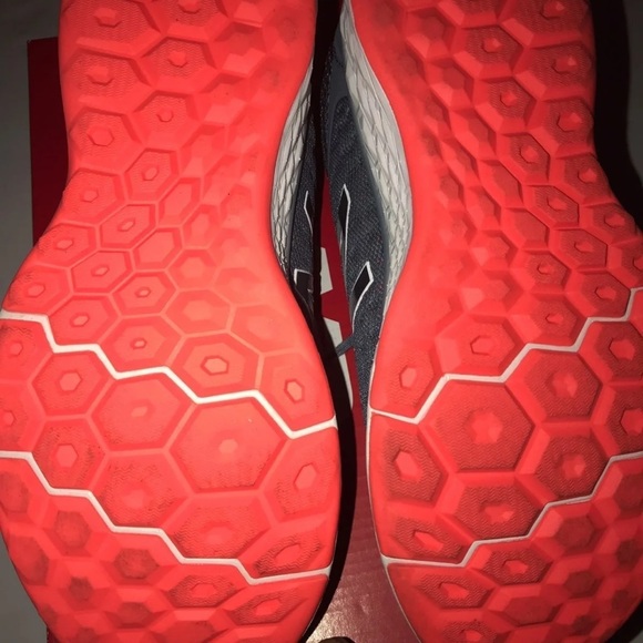 New Balance Shoes - Picture 4 of 8